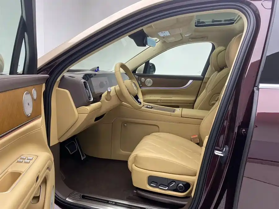 900x675_0_q87_c42_autohomecar__ChxpV2k6PsKAUvPkAAHQcO8umts880.jpg.webp Used AITO M9 2025 extended range Ultra version 52kWh 5-seater version