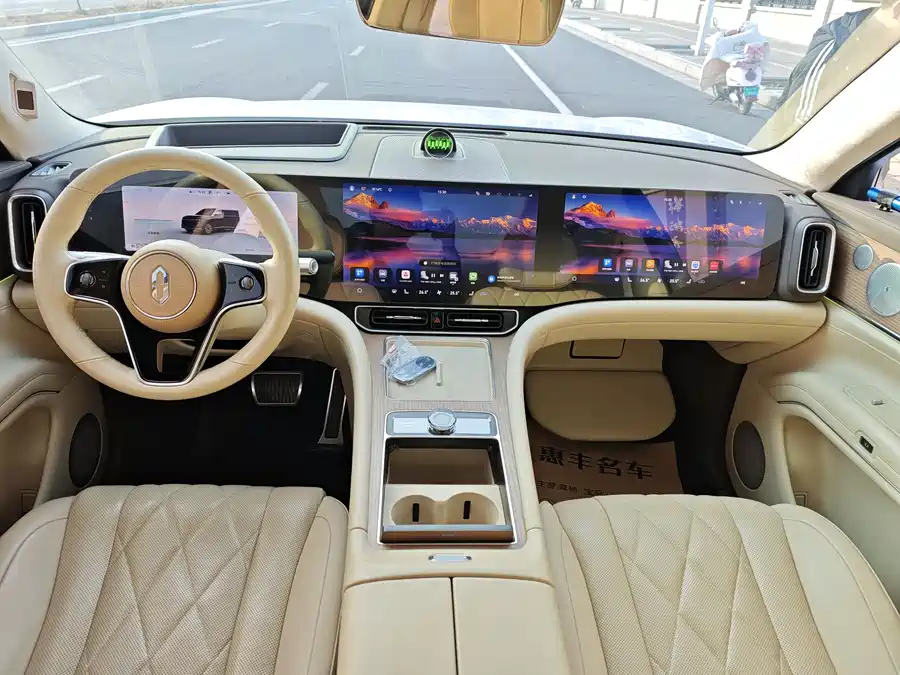 Used AITO M9 2024 extended range Ultra version 42kWh 6-seater version