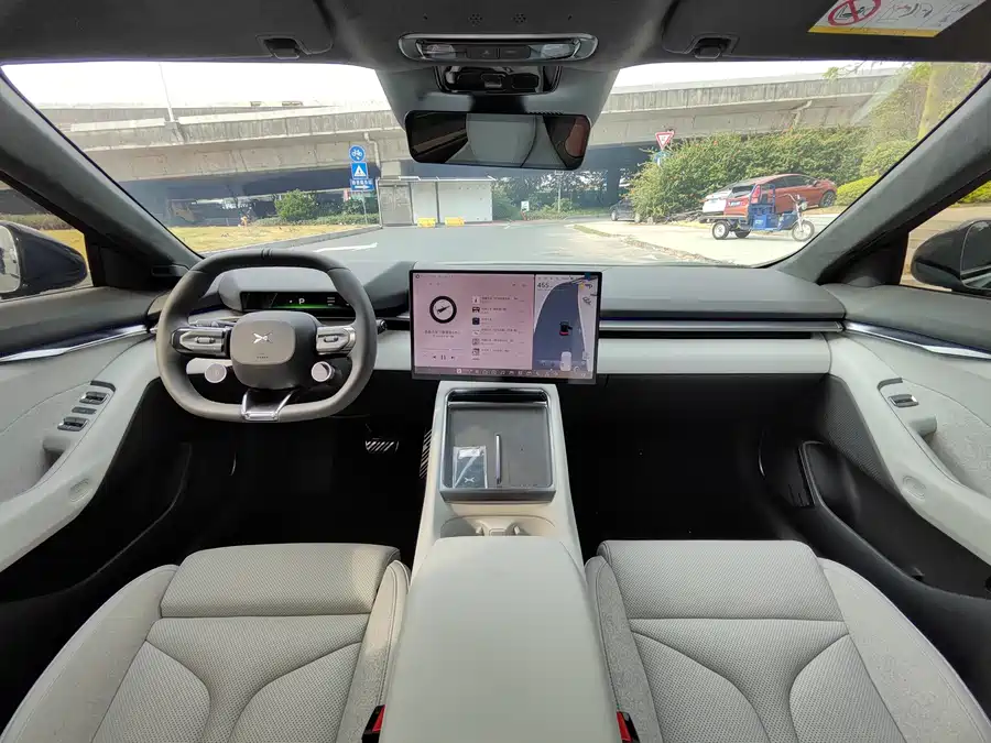 900x675_0_q87_c42_autohomecar__ChxpV2k6jxuAKiqhAAoVnSJRAXc590.jpg.webp Used Xpeng P7 2025 702 Long Battery Life Ultra