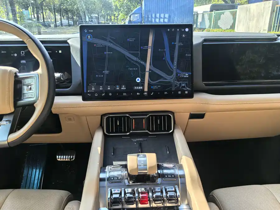 900x675_0_q87_c42_autohomecar__ChxpV2k6kACARQvgAAZ2X8E4gzM139.jpg.webp Used BYD Leopard 8 2025 Zhiyong flagship version 7 seats