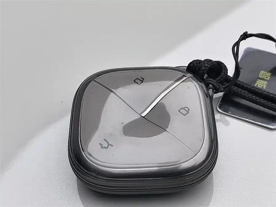 900x675_0_q87_c42_autohomecar__ChxpV2k6o56AO2kMAAHYb5q6bMg805.jpg.webp Used Wuling Bingo 2023 model 333km Lingxi Internet+ model