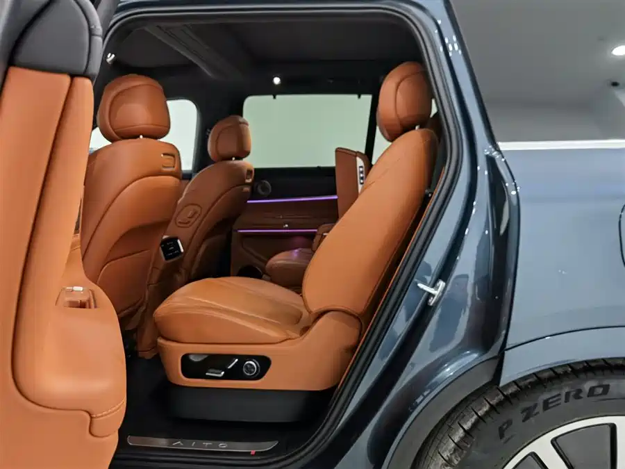 900x675_0_q87_c42_autohomecar__ChxpV2k75xqAN-6HAAFlrdgXJGY410.jpg.webp Used AITO M9 2024 extended range Ultra version 42kWh 6-seater version