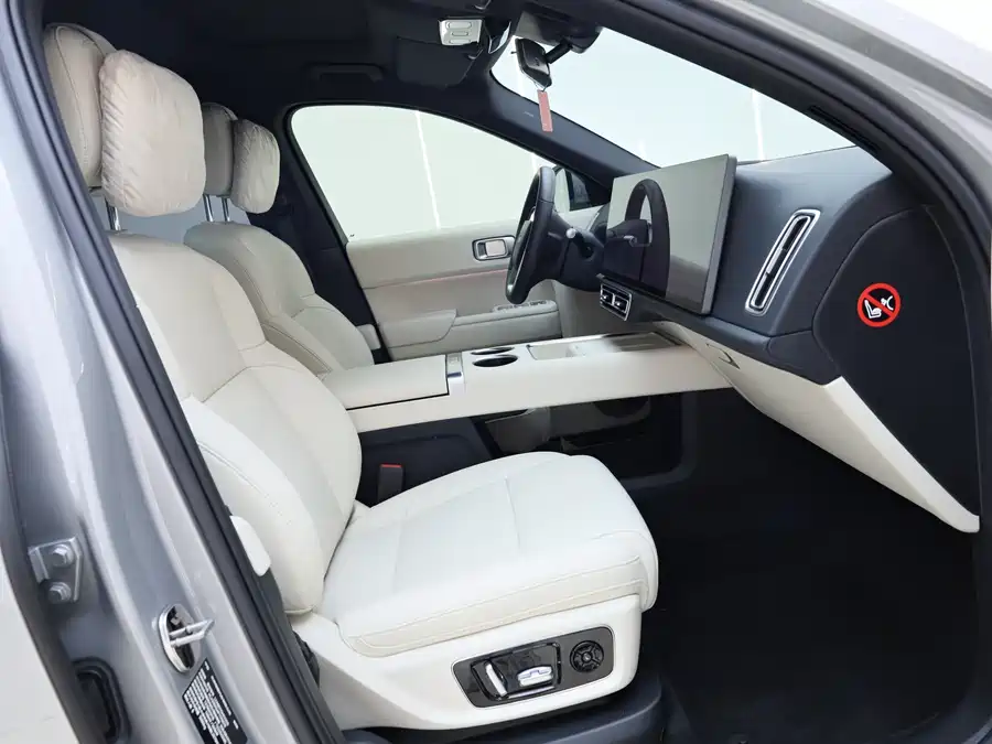 900x675_0_q87_c42_autohomecar__ChxpV2k7iCGANpJRAAaZB2Lu8Ww542.jpg.webp Used Li Auto L8 2023 Pro