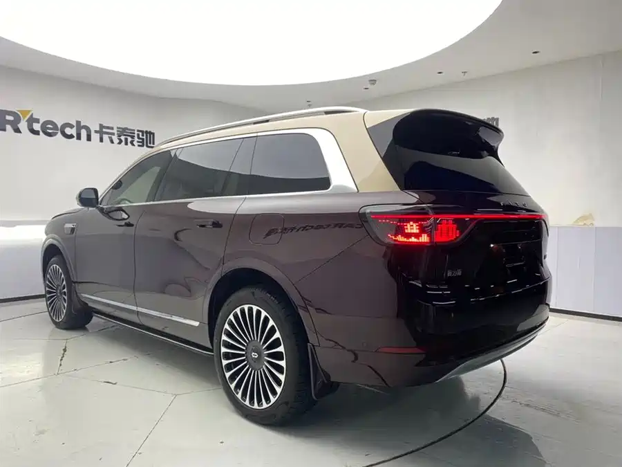 Used AITO M9 2025 extended range Ultra version 52kWh 6-seater version