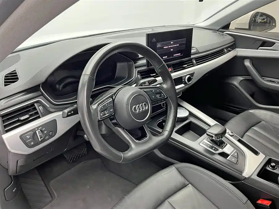 900x675_0_q87_c42_autohomecar__ChxpV2k80RWAHczQAAI89xX0muw000.jpg.webp Used Audi A5 (Imported) 2021 Sportback 40 TFSI Fashionable and Elegant