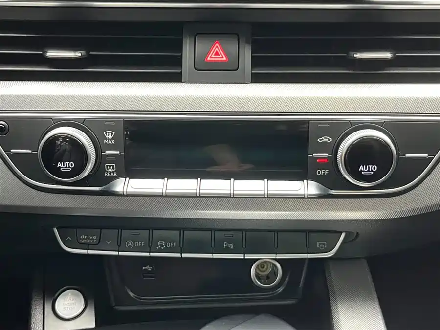 900x675_0_q87_c42_autohomecar__ChxpV2k80RaAa48HAAHqPmzJY1I871.jpg.webp Used Audi A5 (Imported) 2021 Sportback 40 TFSI Fashionable and Elegant