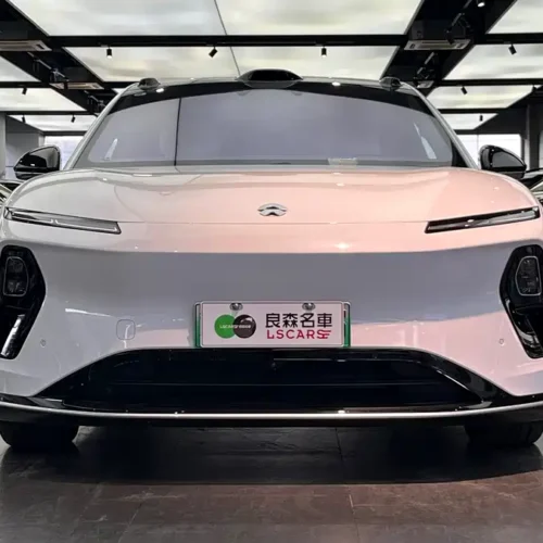 900x675_0_q87_c42_autohomecar__ChxpV2k82RSADjo9AAfOoEpq7oI740.jpg.webp Used NIO ET9 2025 model 102kWh