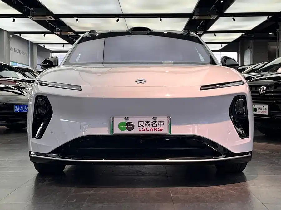 900x675_0_q87_c42_autohomecar__ChxpV2k82RSADjo9AAfOoEpq7oI740.jpg.webp Used NIO ET9 2025 model 102kWh