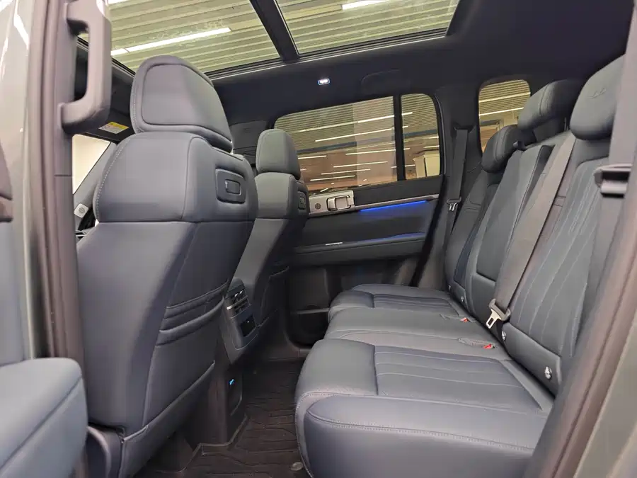 900x675_0_q87_c42_autohomecar__ChxpV2k8NSyAAR0MAAX5ZbFN4o4211.jpg.webp Used BYD Leopard Titanium 7 2025 190KM four-wheel drive Ultra version