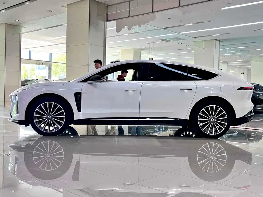 Used NIO ET9 2025 model 102kWh