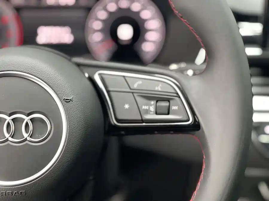 Used Audi A4L 2022 40 TFSI quattro RS kit combustion speed type