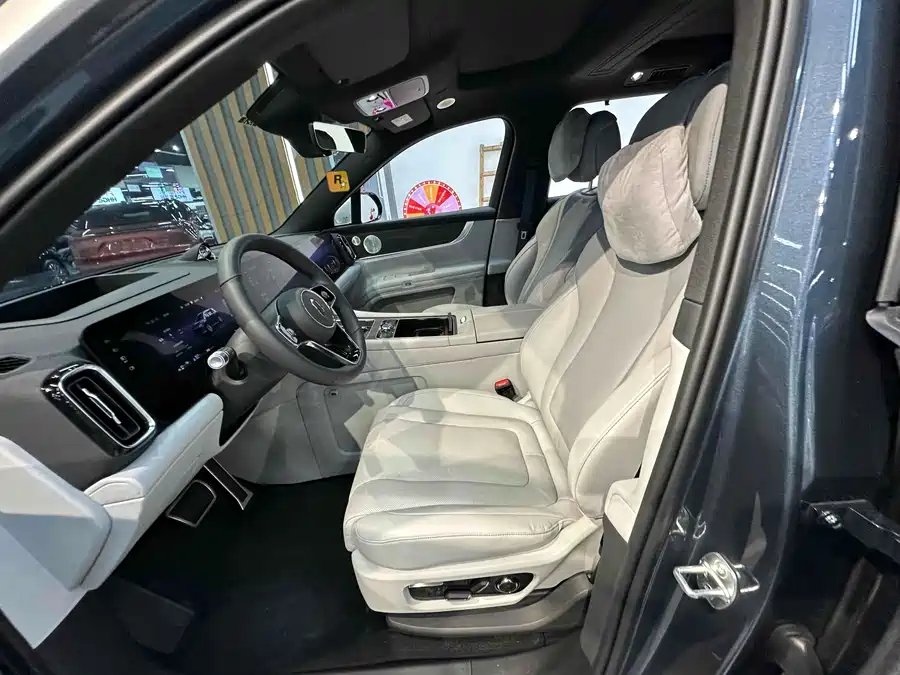 900x675_0_q87_c42_autohomecar__ChxpV2kG6fSASUxcAAkVBT5cv8Y761.jpg.webp Used AITO M9 2024 extended range Ultra version 42kWh 6-seater version