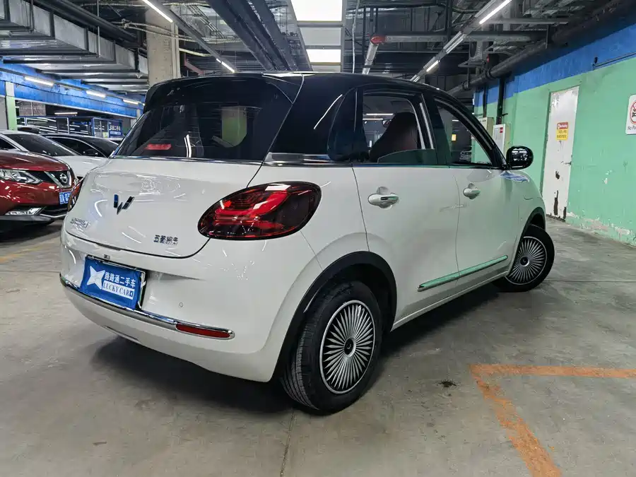 900x675_0_q87_c42_autohomecar__ChxpV2kMKDqAKserAAZrQDson_8484.jpg.webp Used Wuling Bingo 2024 model 333km Yuexiang model