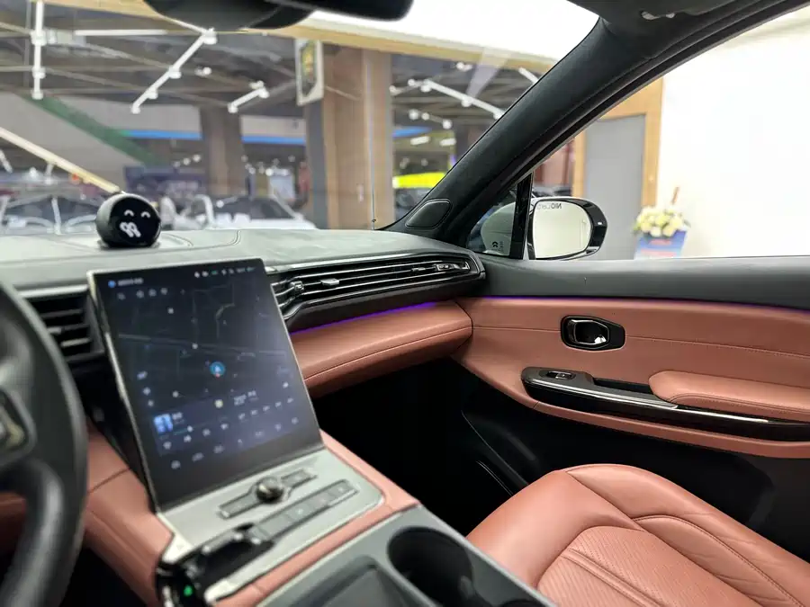 900x675_0_q87_c42_autohomecar__ChxpV2kNwPWABFroAAaD4J7ru8w987.jpg.webp Used NIO EC6 2020 615KM Performance Edition