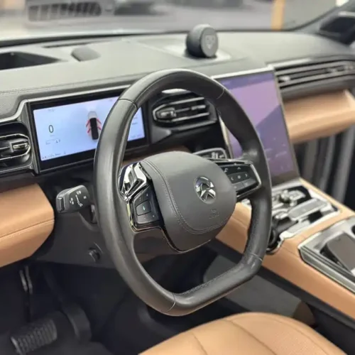 900x675_0_q87_c42_autohomecar__ChxpV2kQB2yAF52kAAYwDcP73L4938.jpg.webp Used NIO ES8 2020 450KM seven-seater version