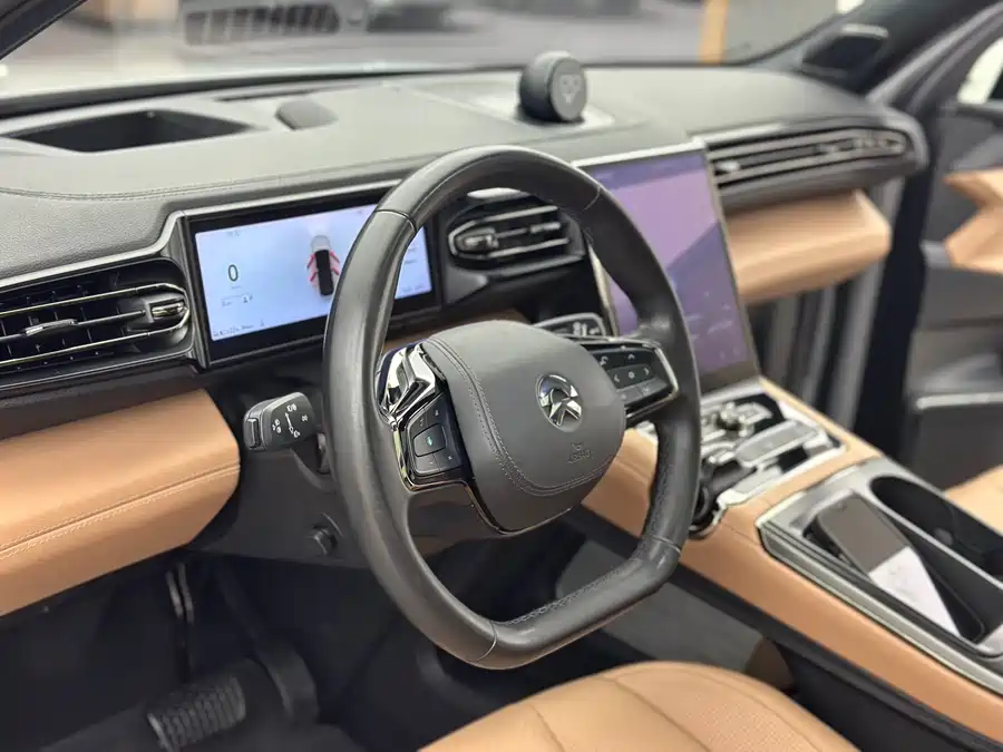 900x675_0_q87_c42_autohomecar__ChxpV2kQB2yAF52kAAYwDcP73L4938.jpg.webp Used NIO ES8 2020 450KM seven-seater version