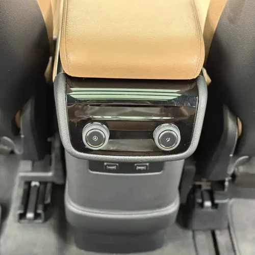 900x675_0_q87_c42_autohomecar__ChxpV2kQB3CAX01HAAdULmu8eD8479.jpg.webp Used NIO ES8 2020 450KM seven-seater version