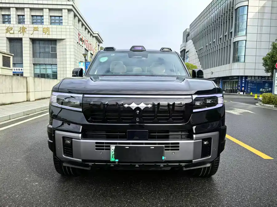 Used BYD Leopard 8 2025 Zhiyong flagship version 7 seats