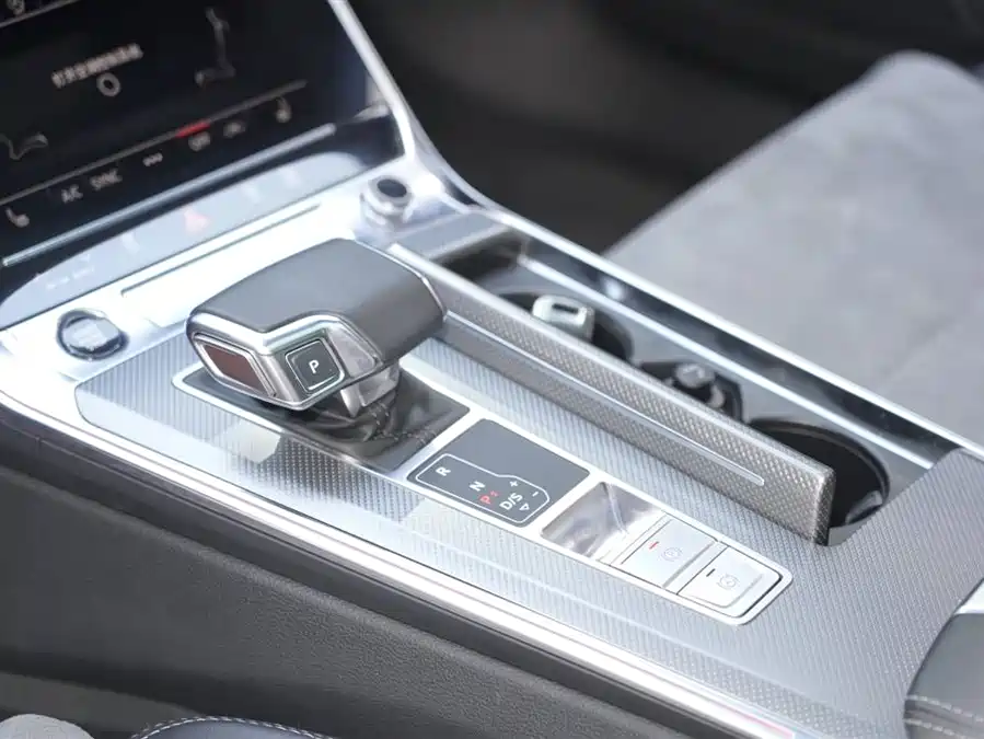 900x675_0_q87_c42_autohomecar__ChxpV2kRfNCAIkpuAAGGS29rylw006.jpg.webp Used Audi A6L 2023 45 TFSI Premium Dynamic Model