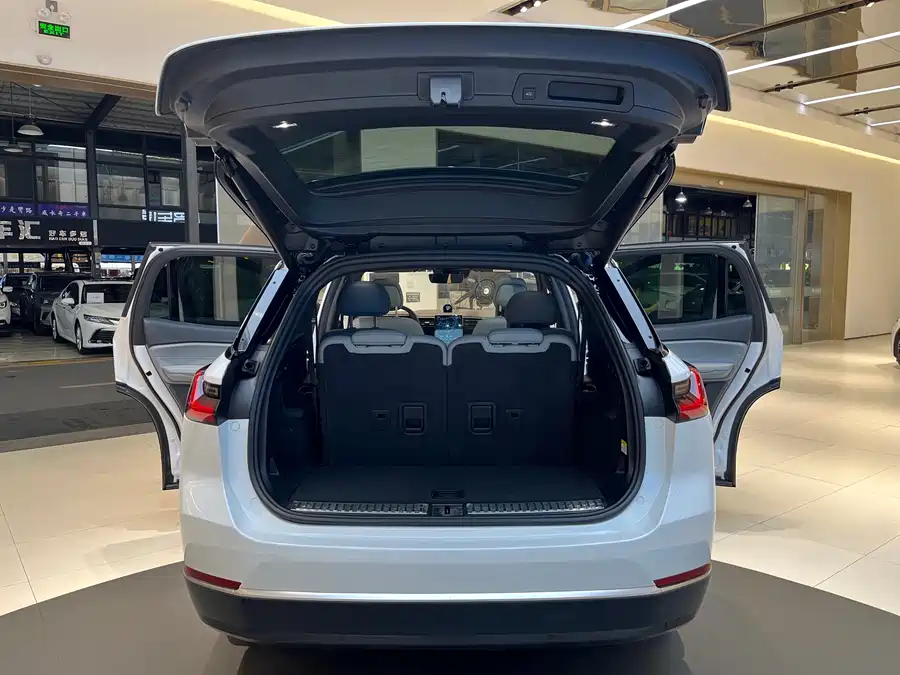 900x675_0_q87_c42_autohomecar__ChxpV2kRlCKAAGcxAAga-EYu3wk444.jpg.webp Used NIO ES8 2020 415KM six-seater version