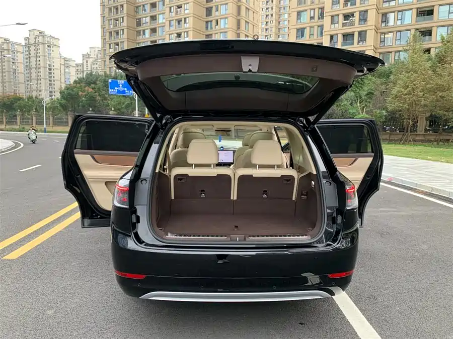 900x675_0_q87_c42_autohomecar__ChxpV2kSksSAeq85AAK3iSbTYyw772.jpg.webp Used AITO M9 2024 extended range Max version 42kWh 6-seater version