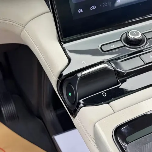 900x675_0_q87_c42_autohomecar__ChxpV2kT9O-AZ80tAAgN9isa_Vc402.jpg.webp Used NIO ES8 2018 Founder Edition