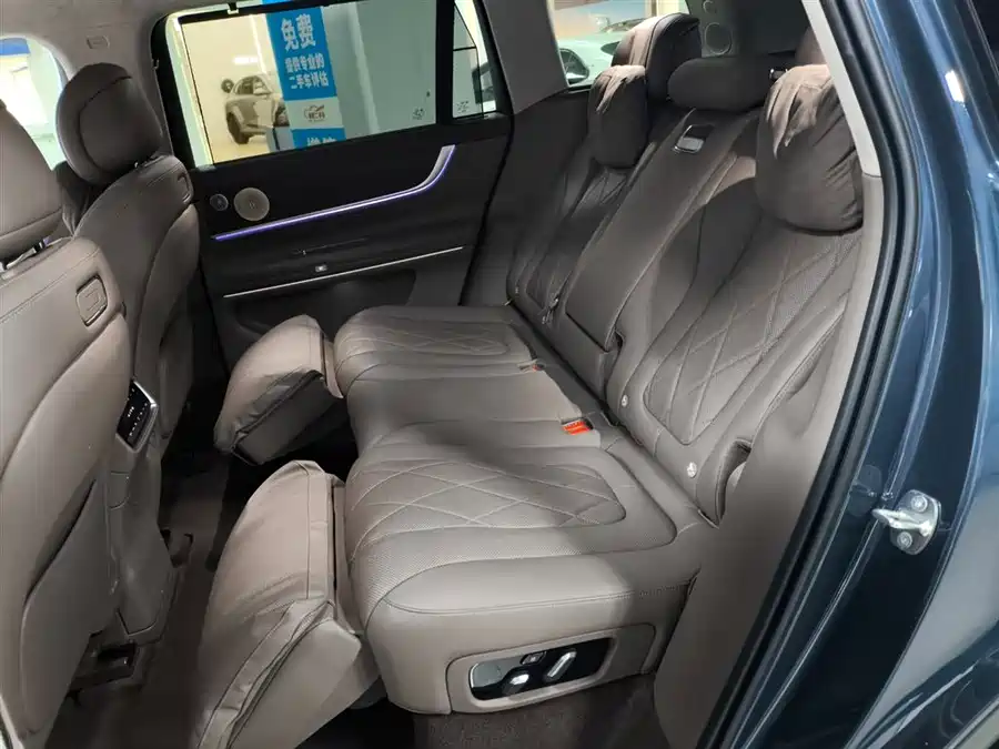 Used AITO M9 2024 extended range Ultra version 52kWh 5-seater version