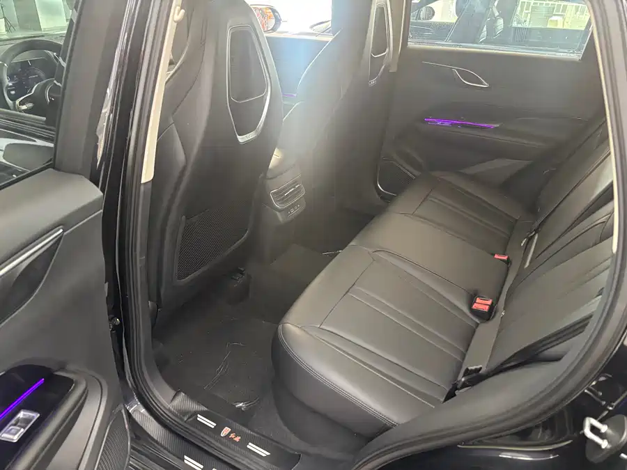 900x675_0_q87_c42_autohomecar__ChxpV2kUMg6AGuJxAAb8h5j0yOc309.jpg.webp Used Hongqi HS3 PHEV 2024 115km Jinwei Edition