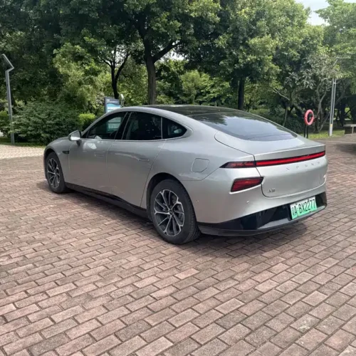 900x675_0_q87_c42_autohomecar__ChxpV2kVjVmAItzoABGYF2B2iAA627.jpg.webp Used Xpeng P7 2022 model 625E