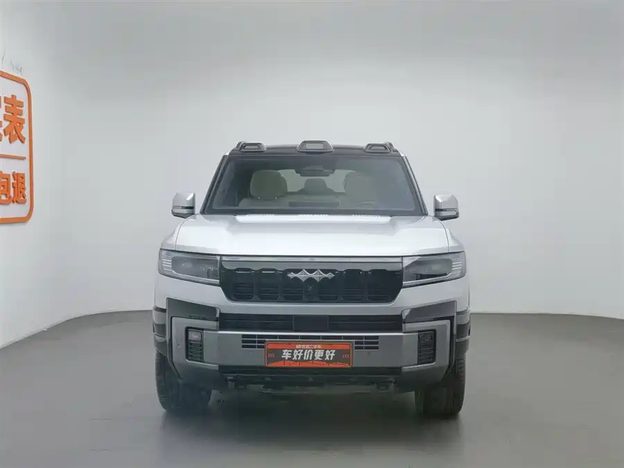 900x675_0_q87_c42_autohomecar__ChxpV2kVp-SARyllAADoggq1HP4625.jpg.webp Used BYD Leopard 8 2025 Zhiyong flagship version 7 seats