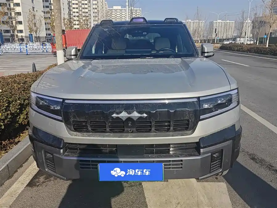 900x675_0_q87_c42_autohomecar__ChxpV2k_3XaADW24AAJWA2W62NM677.jpg.webp Used BYD Leopard 8 2025 Zhiyong flagship version 7 seats