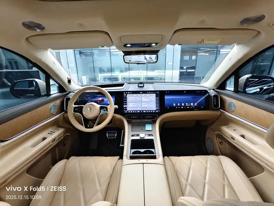 Used AITO M9 2025 extended range Ultra version 52kWh 5-seater version