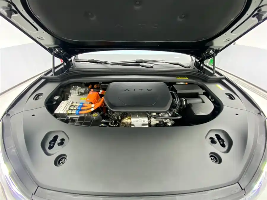 900x675_0_q87_c42_autohomecar__ChxpV2k_hI2AdWfFAAGPqXGJY0A160.jpg.webp Used AITO M9 2025 extended range Max version 52kWh 6-seater version