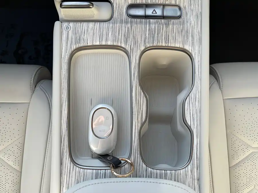 900x675_0_q87_c42_autohomecar__ChxpV2k_w0GAIFY-AAfuhW7-x98974.jpg.webp Used NIO ET7 2024 100kWh Executive Signature Edition