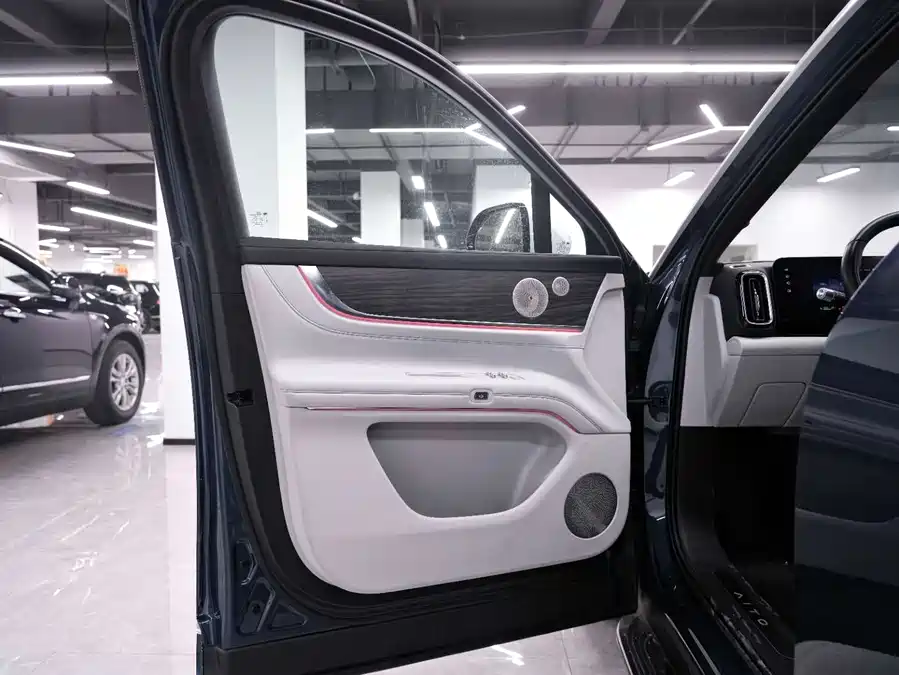 Used AITO M9 2024 extended range Ultra version 42kWh 6-seater version