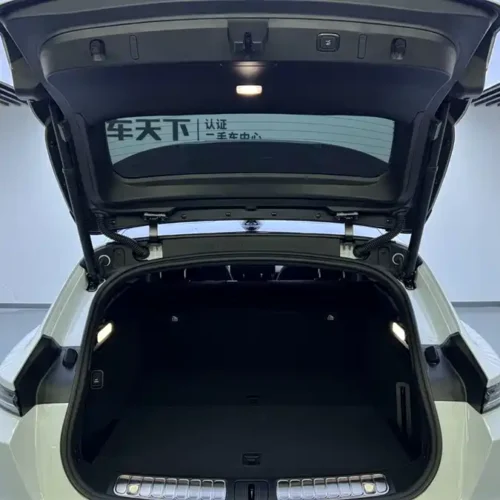 900x675_0_q87_c42_autohomecar__ChxpV2kcMJqADuO0AAF15hqBP9I703.jpg.webp Used NIO ET5T 2024 model 75kWh Touring