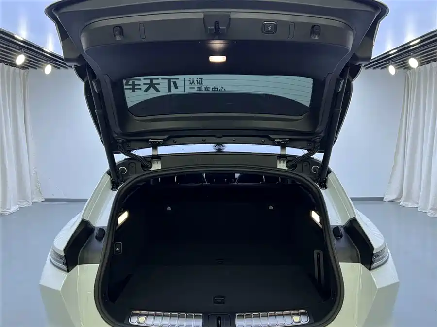 900x675_0_q87_c42_autohomecar__ChxpV2kcMJqADuO0AAF15hqBP9I703.jpg.webp Used NIO ET5T 2024 model 75kWh Touring