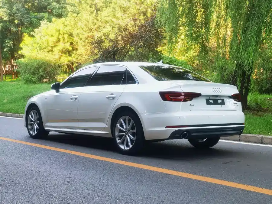 Used Audi A4L 2018 30th Anniversary Model 40 TFSI Fashion Model