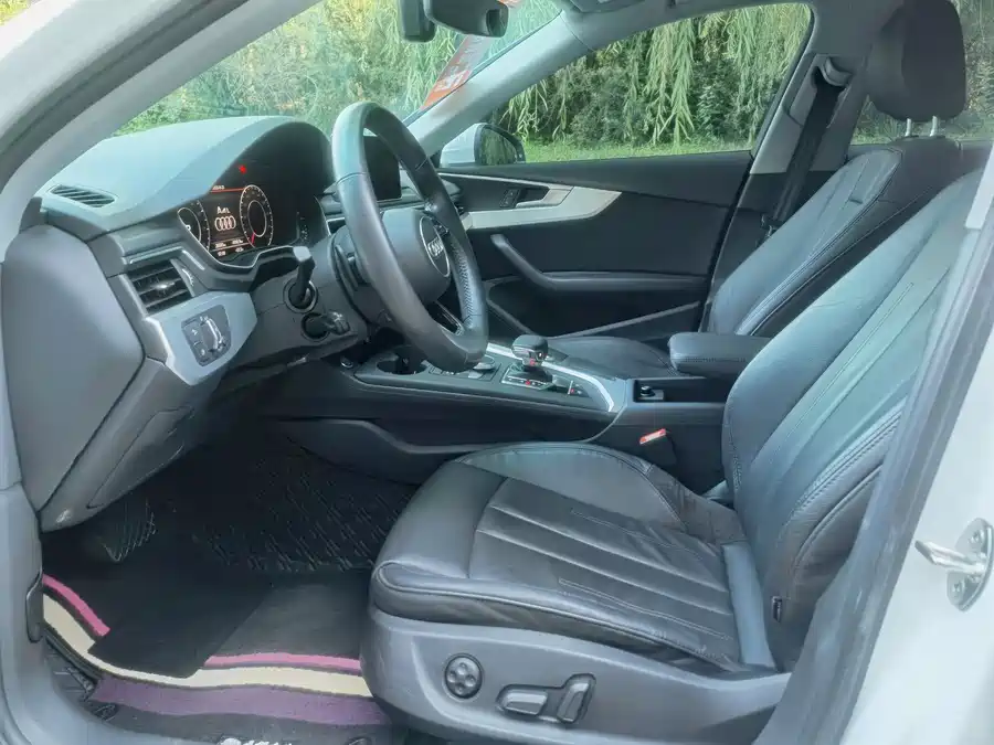 Used Audi A4L 2018 30th Anniversary Model 40 TFSI Fashion Model