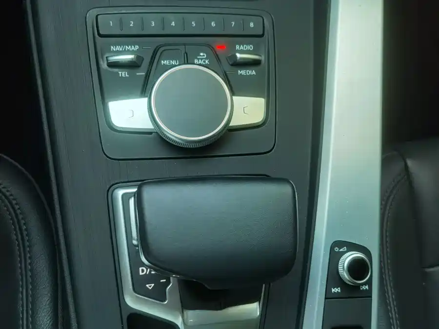 Used Audi A4L 2018 30th Anniversary Model 40 TFSI Fashion Model