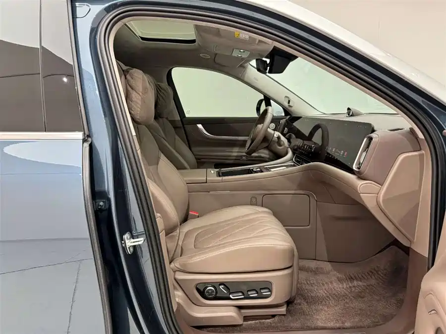 900x675_0_q87_c42_autohomecar__ChxpV2ke2eCABRfWAAH21OJhdh8483.jpg.webp Used AITO M9 2024 extended range Ultra version 52kWh 5-seater version