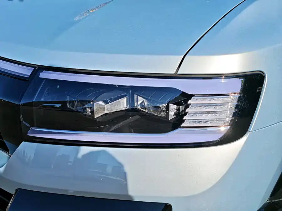 900x675_0_q87_c42_autohomecar__ChxpV2kf_w2AJdawAAYTQAsjh9M386.jpg.webp Used BYD Leopard 8 2025 Zhiyong flagship version 6 seats