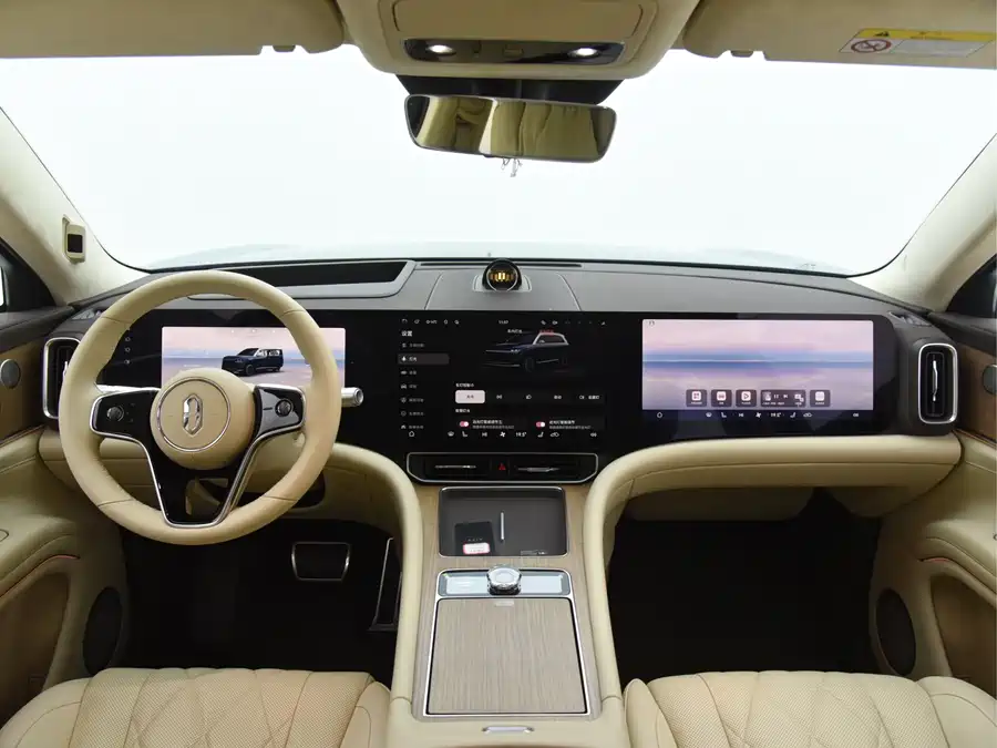 Used AITO M9 2024 extended range Ultra version 52kWh 6-seater version