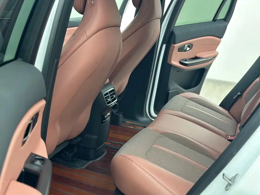 900x675_0_q87_c42_autohomecar__ChxpV2khgDOAMa_OAAYTkfSt_o8102.jpg.webp Used NIO EC6 2020 615KM Performance Edition