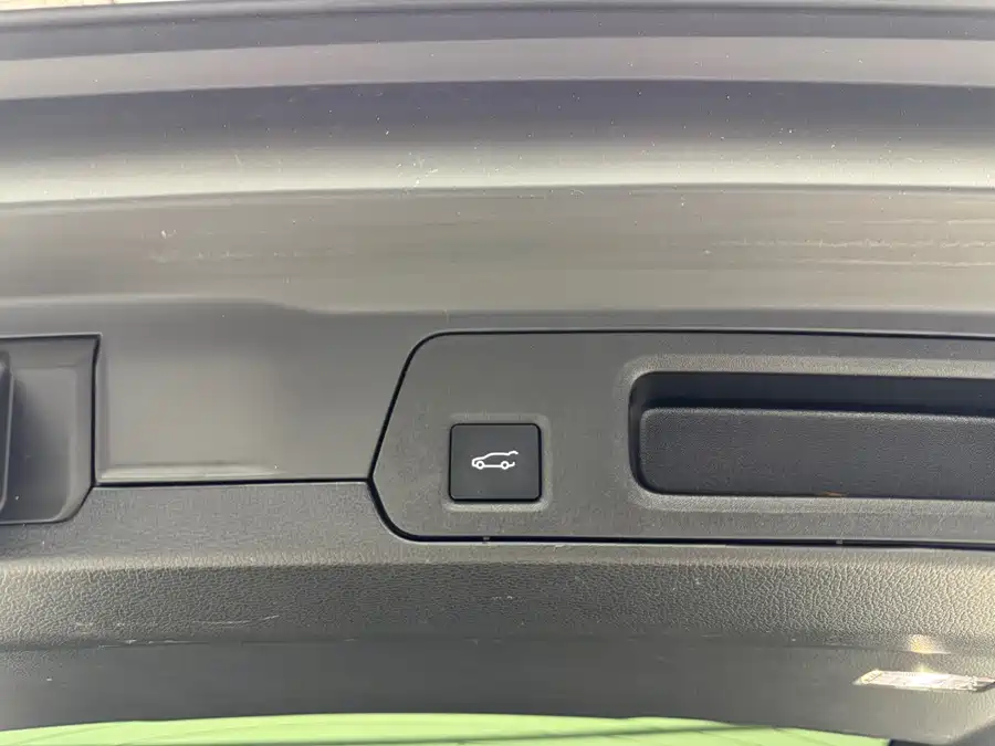 900x675_0_q87_c42_autohomecar__ChxpV2kiedqAJraBAAd5Hjk25Nc025.jpg.webp Used NIO ES8 2020 415KM Signature Edition Six-Seater Edition