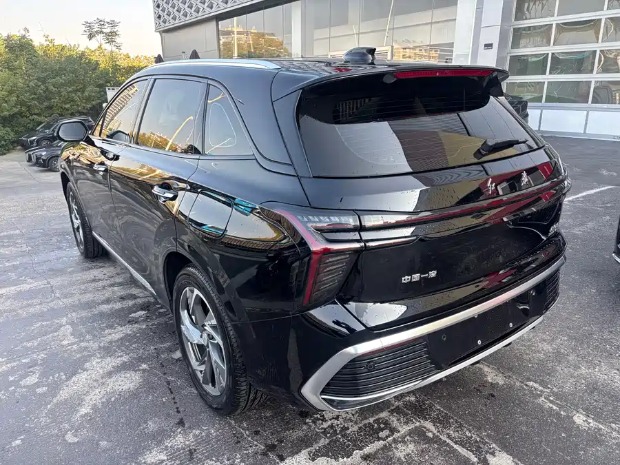 900x675_0_q87_c42_autohomecar__ChxpV2kjvjCAZCvQAA5hmyuGbMQ625.jpg.webp Used Hongqi HS3 PHEV 2024 115km Jinwei Edition
