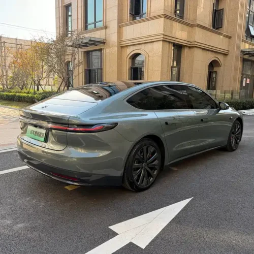 900x675_0_q87_c42_autohomecar__ChxpV2kmrneAYLsKAA9MjaW6jbc172.jpg.webp Used NIO ET7 2022 model 100kWh first edition