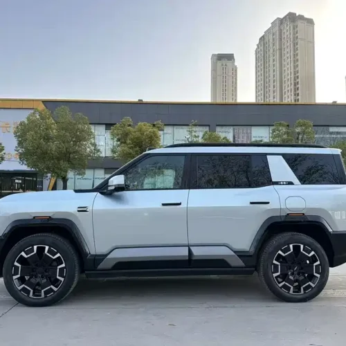 900x675_0_q87_c42_autohomecar__ChxpV2knqzuAXffnAARbnJM4EF0664.jpg.webp Used BYD Leopard 8 2025 Zhiyong Deluxe Edition 7 seats