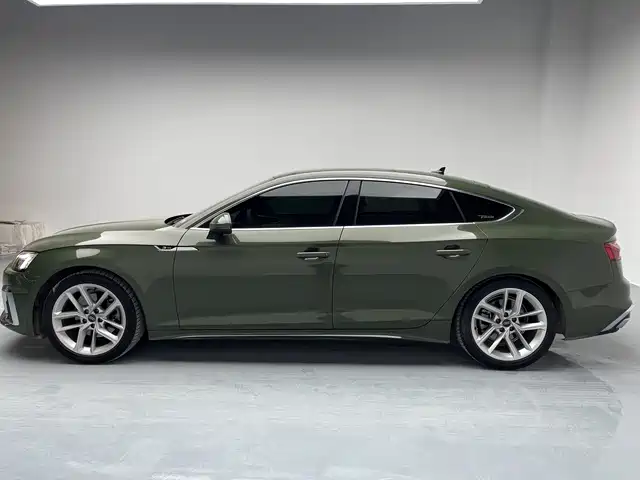 900x675_0_q87_c42_autohomecar__ChxpV2knsciAI-uDAAEQhSiztoI915.jpg.webp Used Audi A5 (Imported) 2024 Sportback 40 TFSI Fashionable and Dynamic