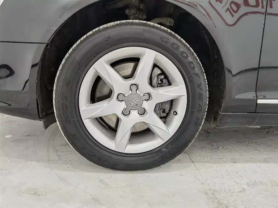 900x675_0_q87_c42_autohomecar__ChxpV2koFYGAQ_QJAAHPiEUywtQ160.jpg.webp Used Audi A6L 2011 2.0 TFSI automatic standard